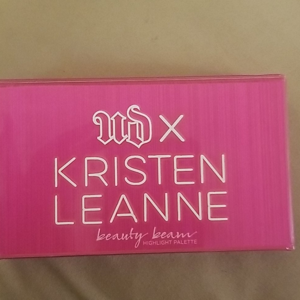 Urban Decay Highlighter Palette